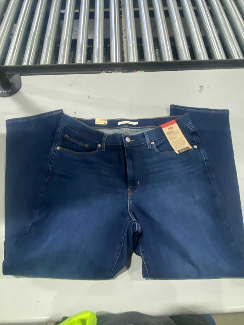 LEVI'S CLASSIC STRAIGHT FIT WOMEN'S JEANS 32 (14S) - SIZE: WOMEN 32 - Brand New