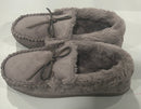 FLOOPI FAUX FUR SLIPPERS - SIZE: WOMEN LARGE (9-10) - GRAY - Like New