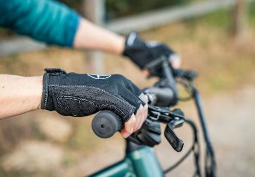 SCHWINN HALF-FINGER CYCLING GLOVES - SIZE S/M - BLACK - Brand New