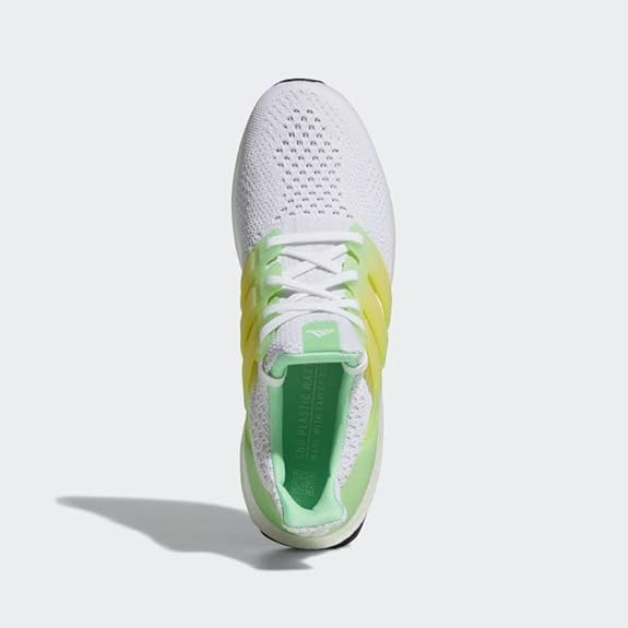 ADIDAS ULTRABOOST 5.0 WHITE/WHITE/BEAM GREEN 8.5 48 - Like New