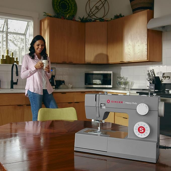 SINGER 4423 Heavy Duty Sewing Machine 97 NO ACCESSORIES 4423 - Gray - Like New