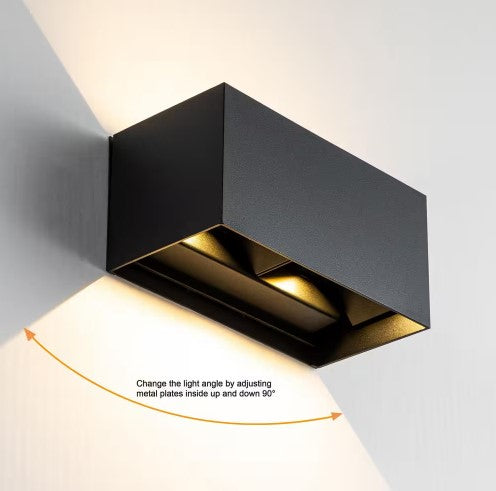 C CATTELYA 4-LIGHT ALUMINUM RECTANGULAR HARDWIRED LED WALL SCONCE - MATTE BLACK - Like New