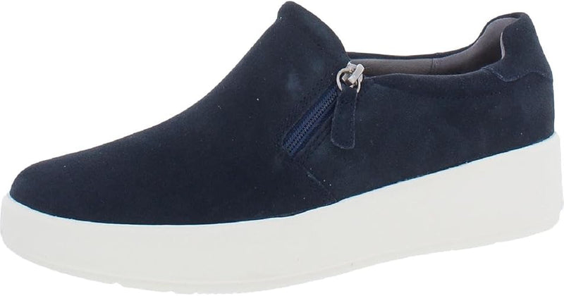 CLARKS WOMEN'S LAYTON STEP SNEAKER - SIZE: WOMEN 6 - NAVY - Like New