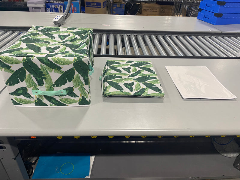 COLLAPSIBLE FABRIC STORAGE TRAY BOTTOM PIECE TROPICAL PALM LEAF PATTERN - Like New