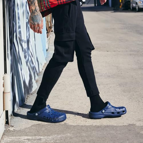 CROCS UNISEX ADULT BAYA CLOGS - SIZE: MEN 5 WOMEN 7 NAVY - Brand New