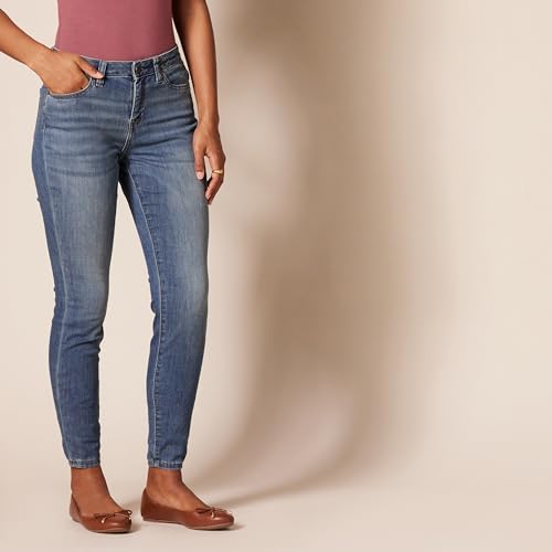 AMAZON ESSENTIALS WOMEN'S MID RISE CURVY SKINNY JEAN SIZE 6 MEDIUM WASH - Brand New