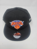 NEW ERA MEN S NEW YORK KNICKS OFFICIAL TEAM COLOR 9FIFTY SNAPBACK HAT - BLACK - Brand New