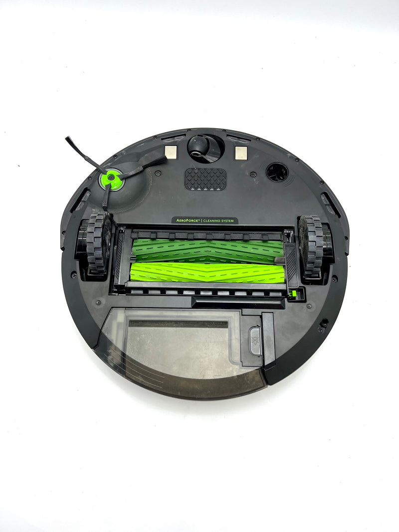 iRobot Roomba i4 Vacuum Cleaning Robot I415920 - Black - Like New