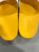 ADIDAS WOMEN'S ADLIETTE SHOWER SCRIPT SLIDES SOCCER SLIDES - 9 - YELOLOW/WHITE - Brand New