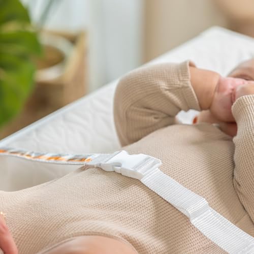 INGENUITY CONTOURED CHANGING PAD WITH WATERPROOF CHANGING LINER WHITE - Brand New