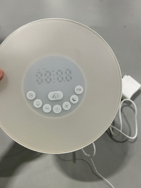 6 COLORS LED DIGITAL ALARM CLOCK WAKE UP LIGHT SMART SNOOZE FUNCTION - MULTI - Like New