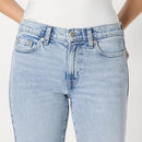 AEWM84588M25 Amazon Essentials WOMEN 30W X 30L SIZE: 10 - ICED BLUE LIGHT WASH - Like New