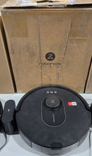 ROBOROCK Q5 MAX+ ROBOT VACUUM CLEANER - BLACK - Like New
