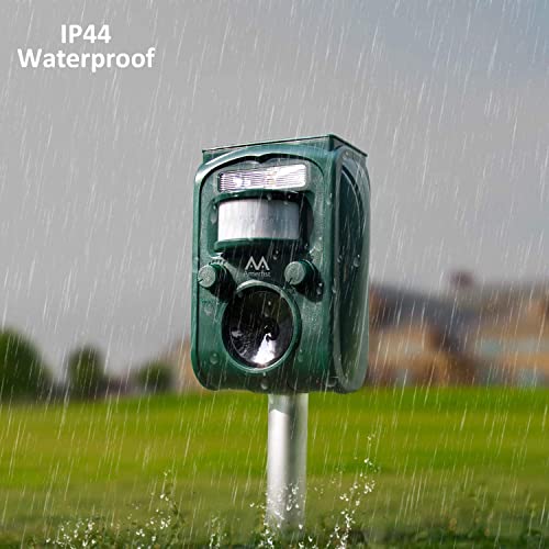 AMERFIST SOLAR ANIMAL REPELLER, ULTRASONIC REPELLENT - GREEN - Like New