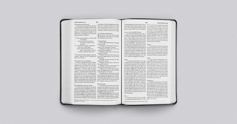 CROSSWAY ESV LARGE PRINT VALUE THINLINE BIBLE - BLACK - Like New