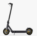 Segway G30Max Electric Kick Scooter 40.4 Max Range 15.5 mph Max Speed - Black Like New