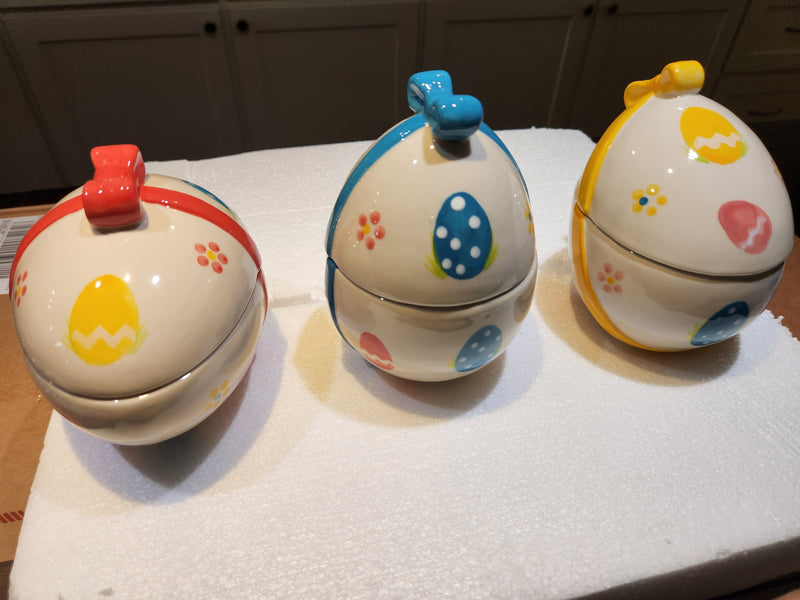 Temp-tations Set of 3 Figural Lidded Ramekins by Tara Old World Easter Egg New