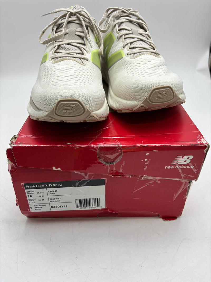 NEW BALANCE FRESH FOAM X EVOZ V3 MENS RUNNING - SIZE: MEN 10 - BEIGE WHITE - Like New