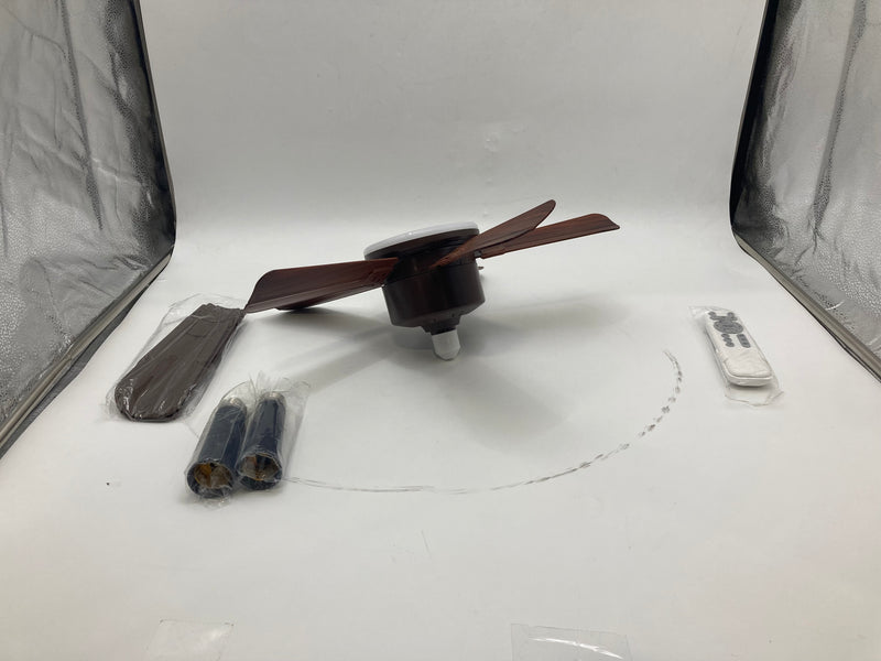 HIPAPPY 17" SOCKET FAN LIGHT WITH REMOTE AND 2 SOCKET EXTENDERS - BROWN - Like New