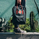 23620 Fjällräven Kånken Rainbow Black/Rainbow Pattern One Size - Brand New