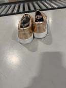SODA TRACER-S CUTE PERFORATED SLIP ON FLAT ROUND TOE SNEAKER  - 8 - DK-PENNY - Like New