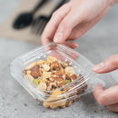 Karat 4oz PET Clear Clamshell Deli Containers Leak-Resistant Pack of 400 - Brand New