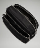 LULULEMON EVERYWHERE CROSSBODY BAGMETAL HARDWARE ONE SIZE - BLACK - Like New