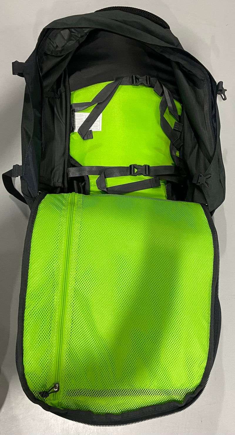 OSPREY FARPOINT 40 - GRAY/GREEN - Like New