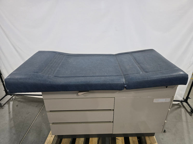 MIDMARK RITTER 104 EXAM TABLE - BLUE/BEIGE - Like New