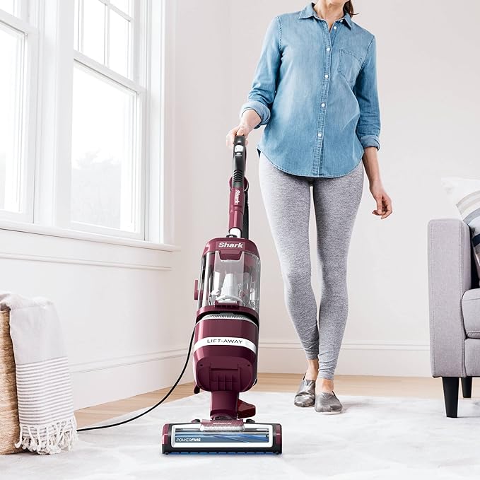 Shark LA401 Navigator Lift-Away ADV Upright Vacuum with PowerFins - RED - Like New