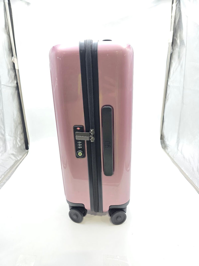 NINETYGO CARRY ON LUGGAGE 22X14X9 SPINNER WHEELS - 20-INCH PURPLE PINK - Like New