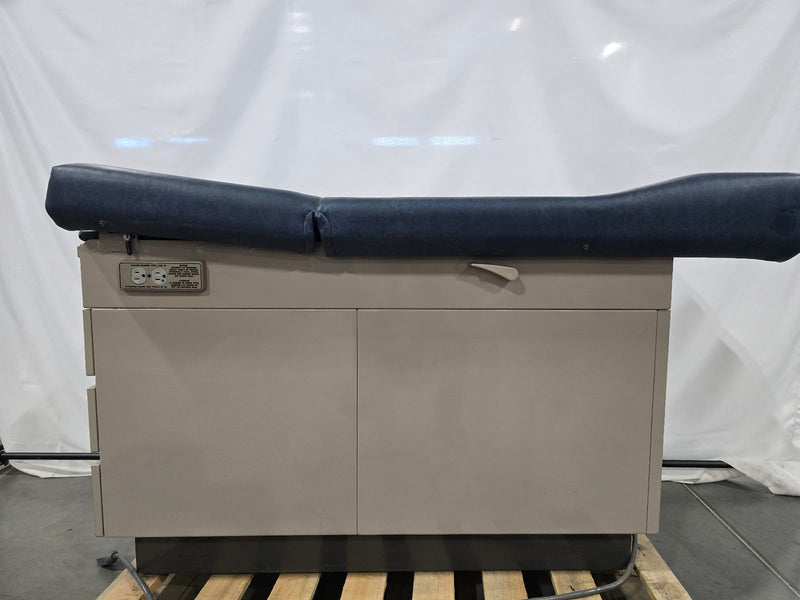 MIDMARK RITTER 104 EXAM TABLE - BLUE/BEIGE - Like New
