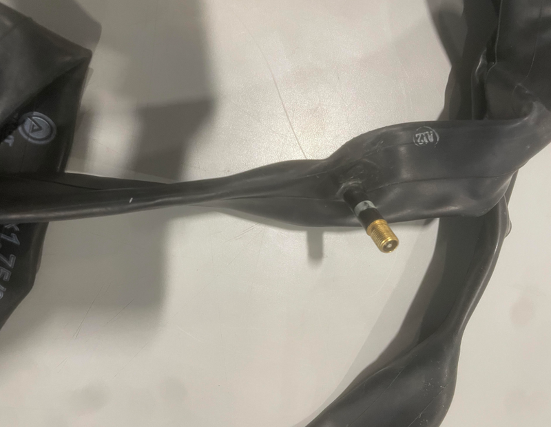 BLACKBURN 20" SELF SEALING BIKE TUBE - BLACK - Like New