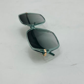 HUGO BOSS WOMEN SQUARE SUNGLASSES 57 17 140 - TRANSPARENT GREEN ACETATE - Like New