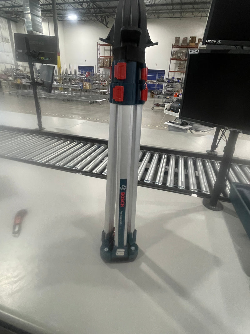 BOSCH GRL1000-20HV LASER TRANSIT, TRIPOD, STAKE, AND RECEIVER - BLUE - Like New