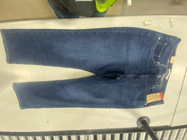 LEVI'S CLASSIC STRAIGHT FIT WOMEN'S JEANS 32 (14S) - SIZE: WOMEN 32 - Brand New