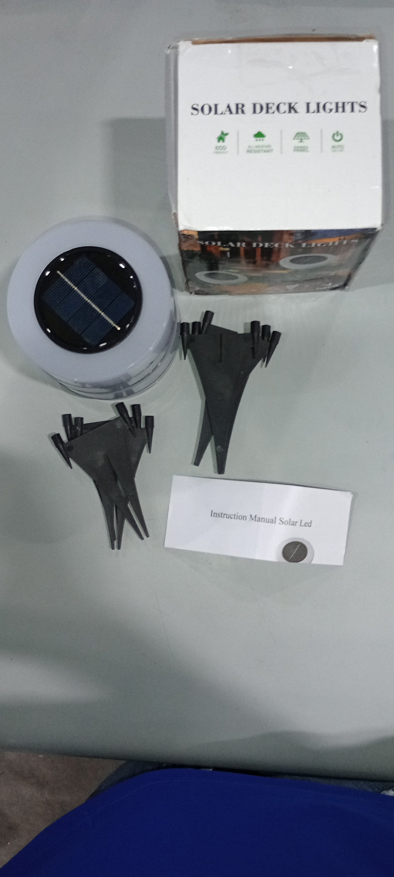 GENERIC 4 PACK 8 LED SOLAR GROUND OUTDOOR SOLAR BURIED LIGHT 4 PACK - WARM LIGHT - Like New