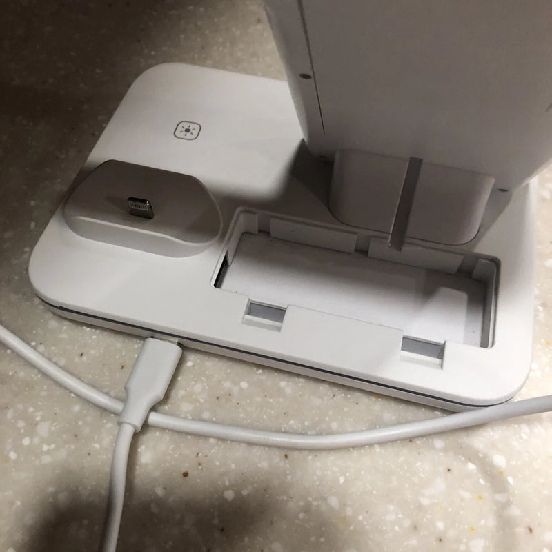 WAITIEE WIRELESS CHARGER 3 IN 1, 15W FAST CHARGING STATION APPLE WATCH - WHITE - Like New