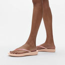 FitFlop Women's iQUSHION Ombre-Sparkle Flip-Flops, Soft Pink, Size 9 - Like New