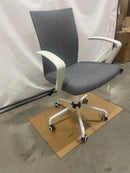 EFOMAO MODERN DESK OFFICE CHAIR, BREATHABLE FABRIC HOME OFFICE CHAIR  - GRAY - Like New