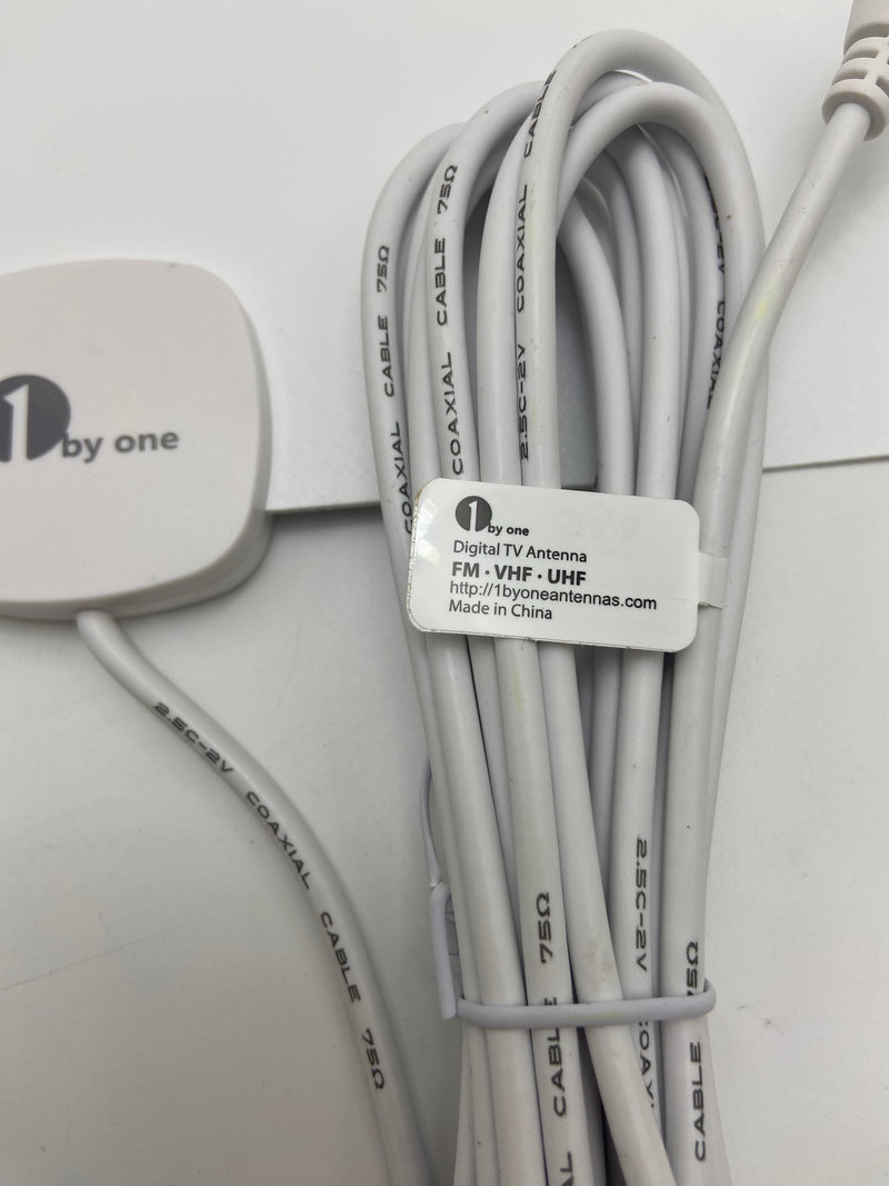 1 BY ONE AMPLIFIED INDOOR HDTV ANTENNA - WHITE - Like New