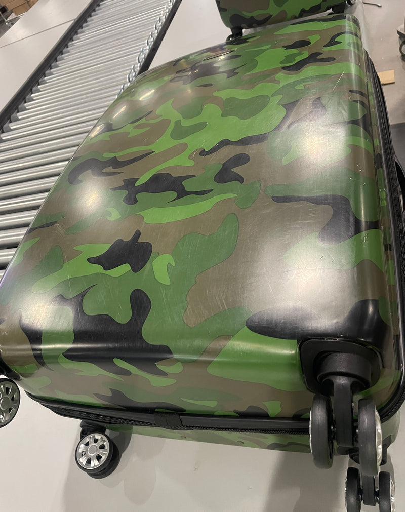 ROCKLAND SAFARI HARDSIDE SPINNER WHEEL LUGGAGE, CAMOUFLAGE - SIZE:28 - Like New