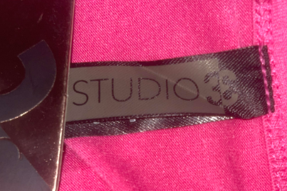 STUDIO 33 WOMEN'S SOLID SLEEVELESS RACERBACK TANK TOP - SIZE: WOMEN L - HOT PINK - Like New