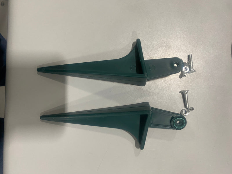 GENERIC OUTDOOR SPOTLIGHT WITH STAKE, 2 PACK - GREEN - Like New