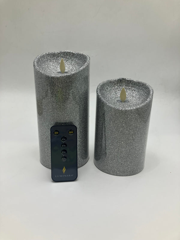LUMINARA FLAMELESS CANDLE BATTERY SET 2 5"/7" GLITTER CANDLES - GLITTER SILVER - Like New