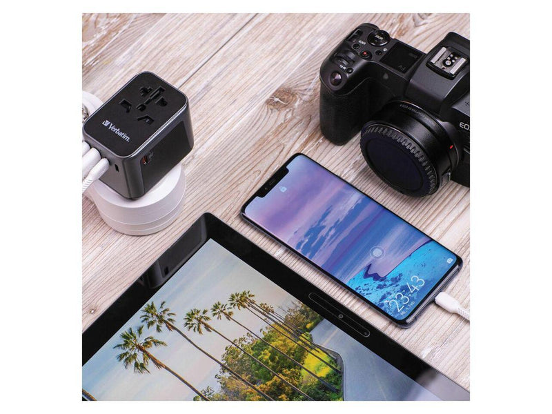 Verbatim UTA-03 Universal Travel Adapter 30W - USB -C, USB-A - 120 V AC, 230 V