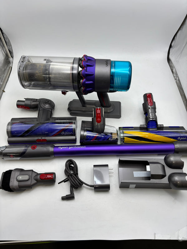 DYSON GEN5DETECT (SV23) CORDLESS VACUUM CLEANER, LARGE - PURPLE/PURPLE/IRON - Like New