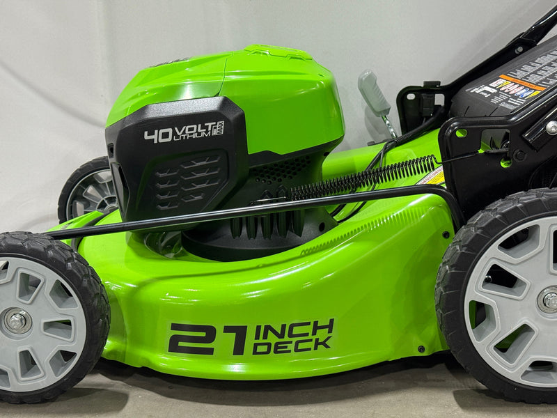 GREENWORKS 40V 21" CORDLESS BRUSHLESS PUSH MOWER, TOOL ONLY, LMF413 - GREEN - Like New