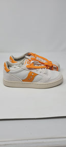 SAUCONY JAZZ COURT MENS LEATHER LIFESTYLE SHOES - SIZE: MEN 4 - WHITE/ORANGE - Like New