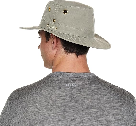 TILLEY CLASSIC T3, KHAKI, 7 5/8 - Like New